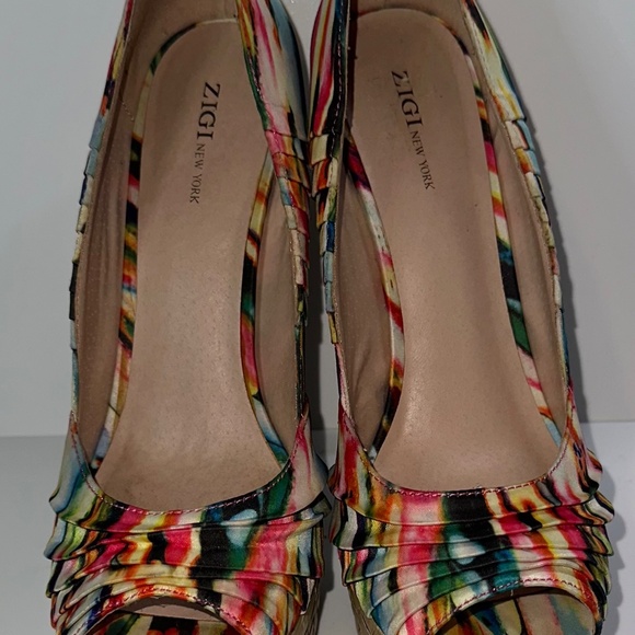 Zigi New York multi colored silk platform heels - Picture 2 of 4
